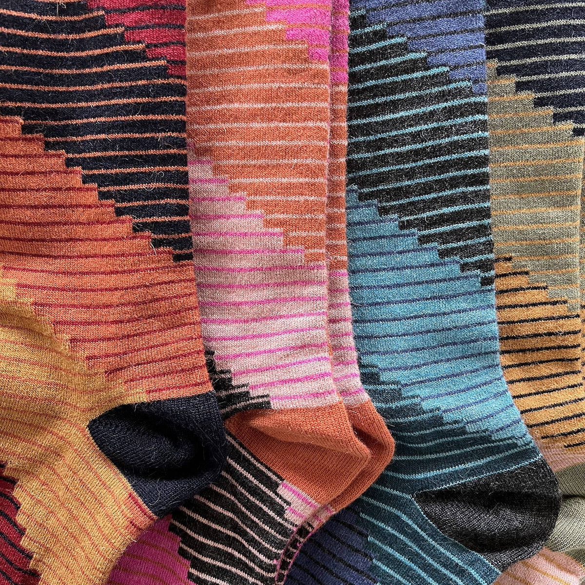 Alpaca Socks-Tetris-Cemento