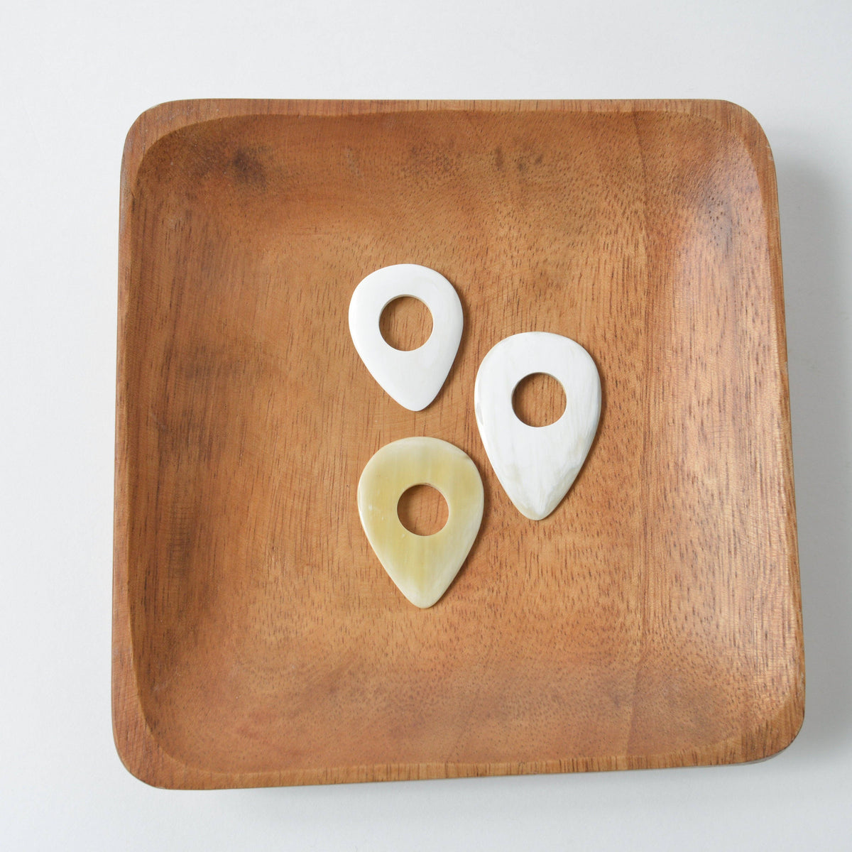 Horn Guitar Pick ~ Hole