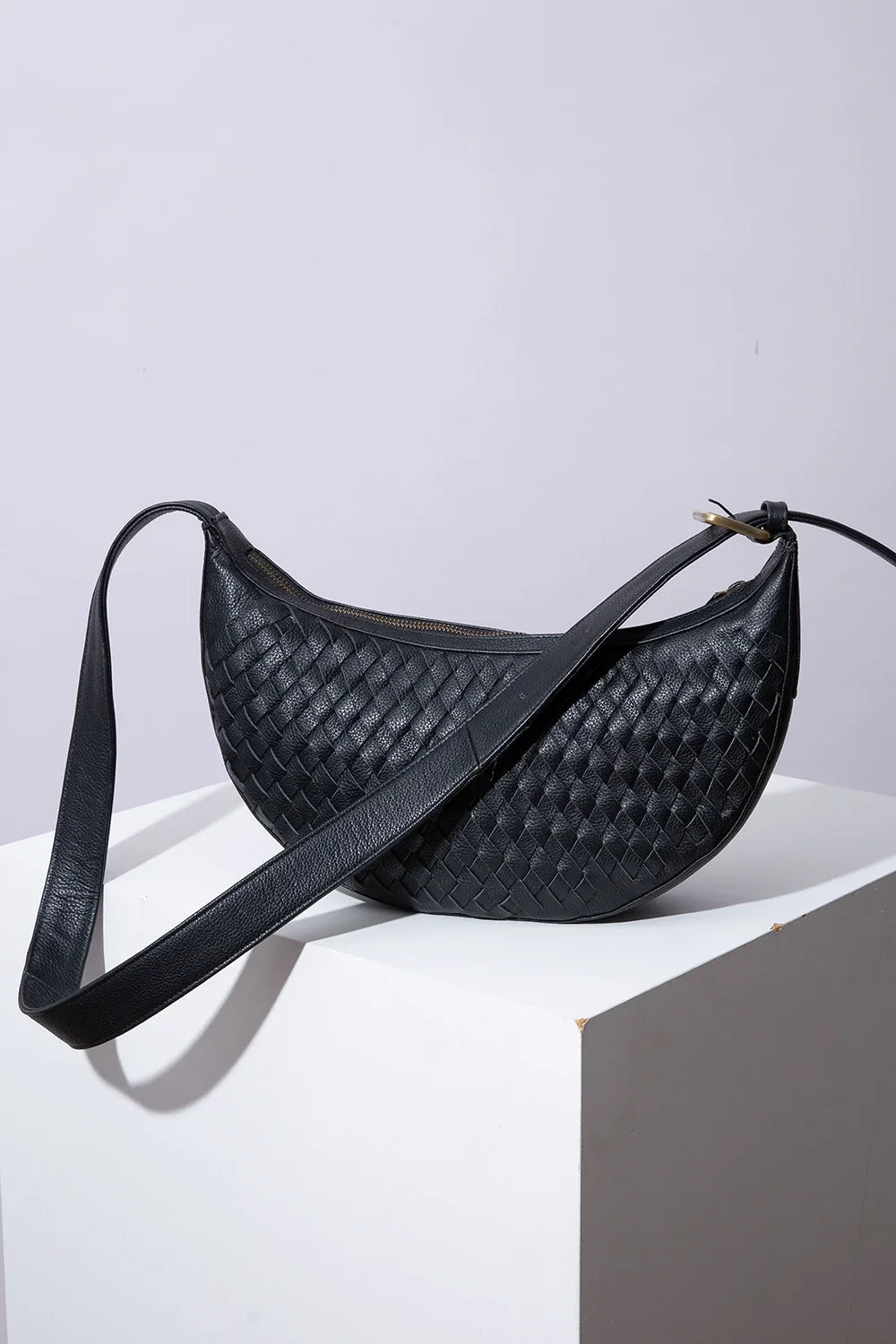 Crescent Sling, Woven Leather Noir
