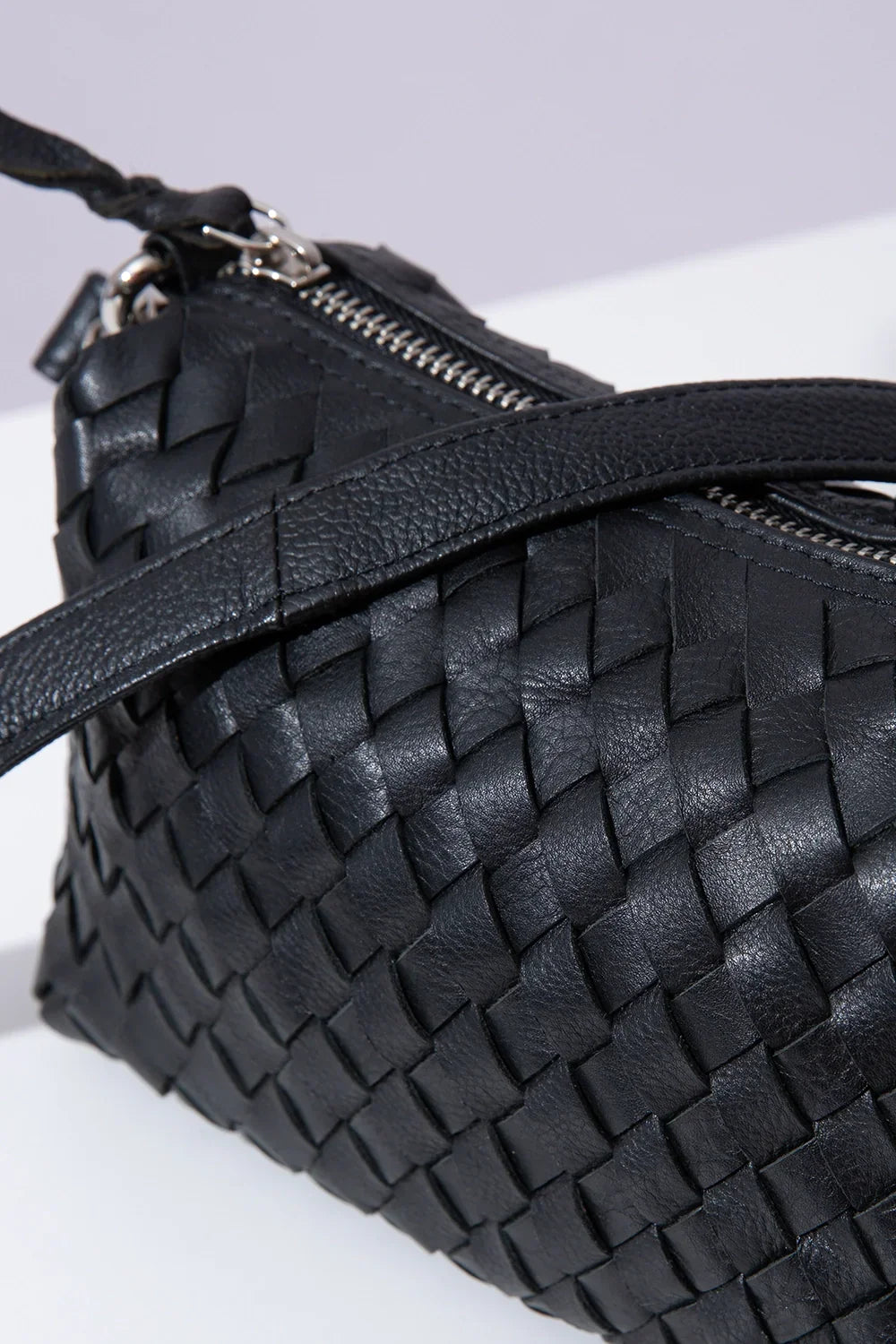 Essential Mini, Woven Leather