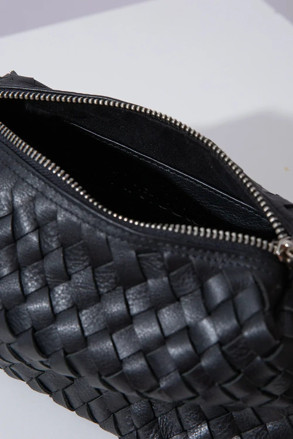 Essential Mini, Woven Leather