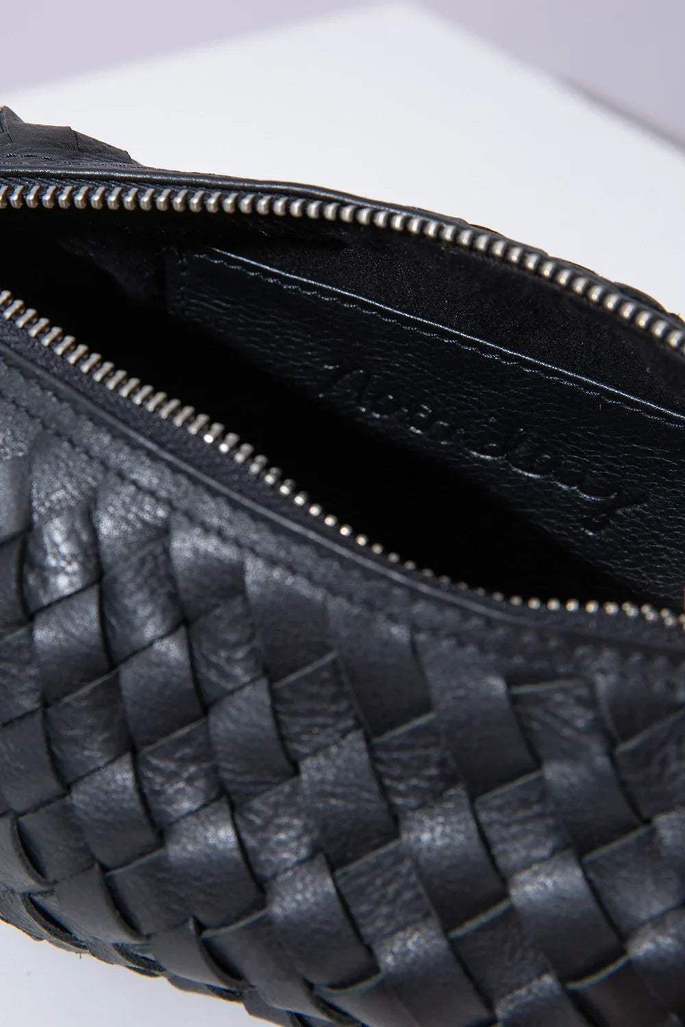 Essential Mini, Woven Leather