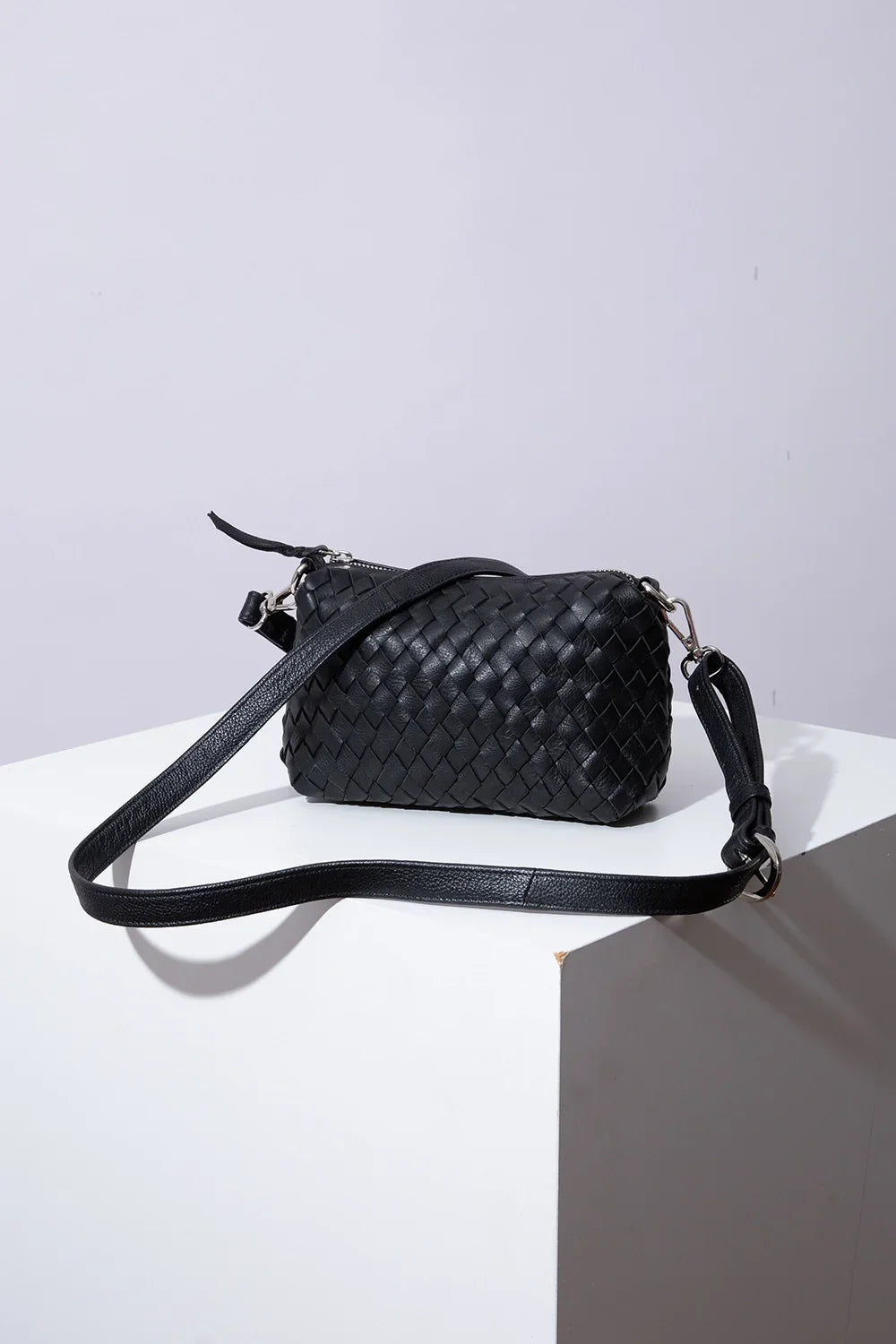 Essential Mini, Woven Leather